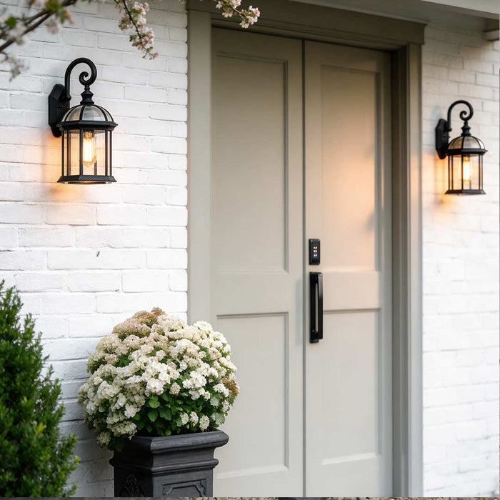 Classic Outdoor Wall Lantern Black or Gold Die-Cast Aluminum Glass E27 IP65 | NordaLight