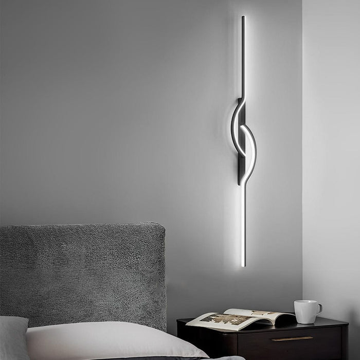 Curved Linear LED Wall Sconce Aluminum Silicone Dimmable 5 Sizes Black | NordaLight