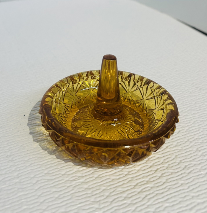 Fenton Ring Holder