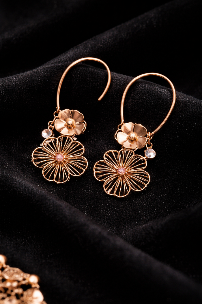 Flora Ear Cuff: Bold and Delicate Floral Design