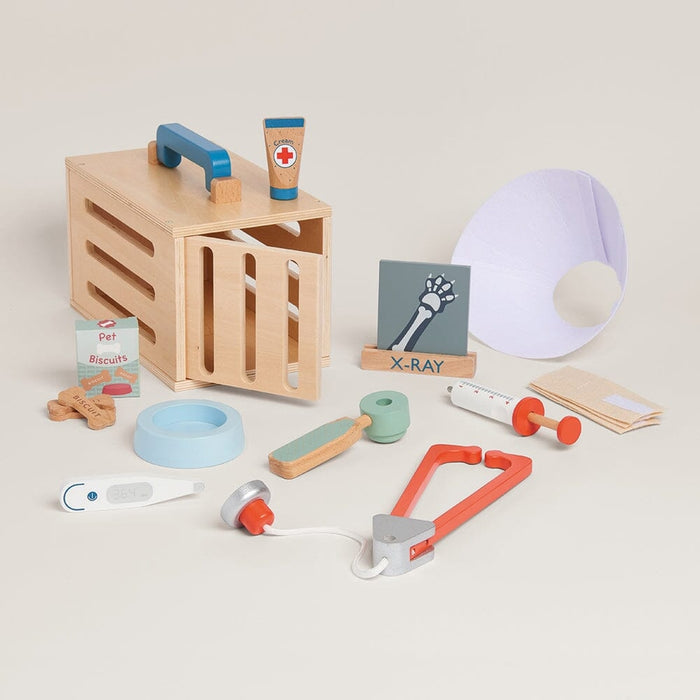 Great Little Trading Co. – Wooden Vet Set