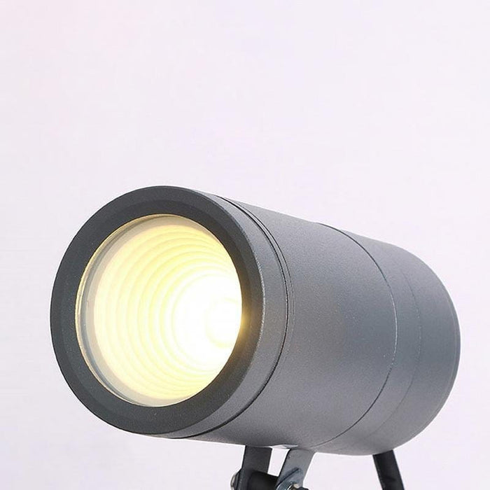 Hardwired LED Outdoor Landscape Spotlight 5W Adjustable Round Aluminum Glass IP65 3200K 110V-240V | NordaLight