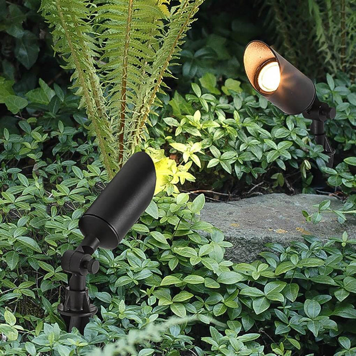Hardwired LED Outdoor Landscape Spotlight 7W Adjustable Die-Cast Aluminum IP54 Ground Spike 110-240V | NordaLight