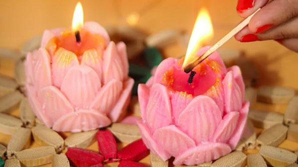 Lotus Candle: Mid size Set of 2-F20