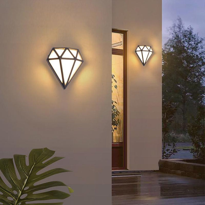 Modern LED Outdoor Wall Sconce Diamond Shape Aluminum Acrylic IP54 18W 3200K Black 13 Inch | NordaLight