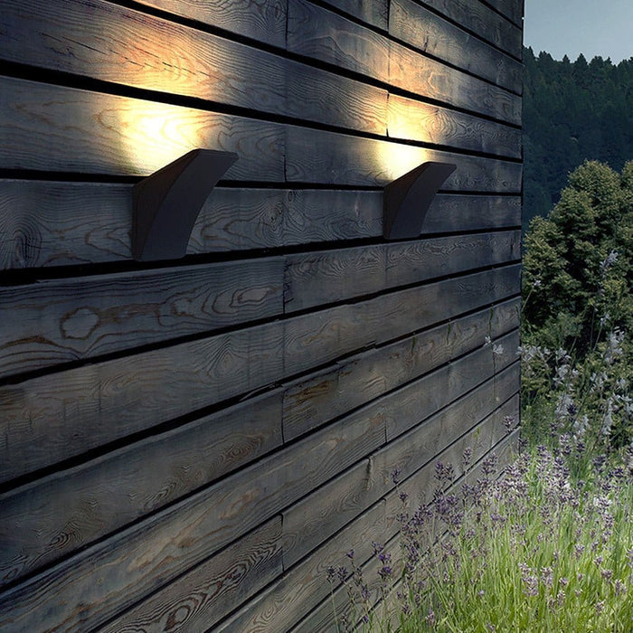 Modern LED Outdoor Wall Sconce Die-Cast Aluminum Glass Unique Angle 12W IP65 Black 1-Light 2-Light | NordaLight