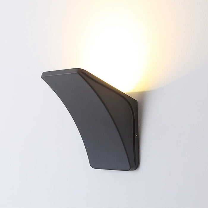 Modern LED Outdoor Wall Sconce Die-Cast Aluminum Glass Unique Angle 12W IP65 Black 1-Light 2-Light | NordaLight