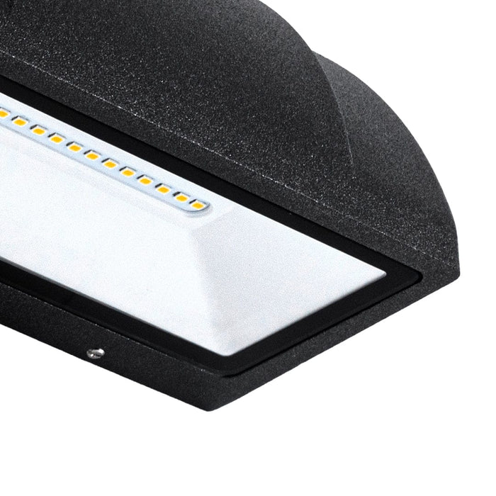 Modern LED Outdoor Wall Sconce OSRAM Chip IP65 Military Grade 8W 3000K Semicircle Triangle Black CRI80 | NordaLight