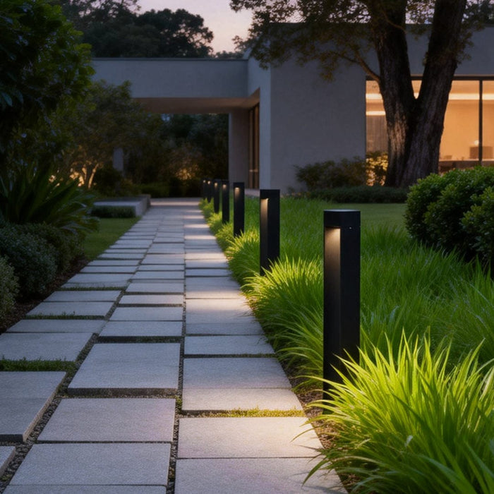 Modern Square LED Bollard Light 5W Waterproof Outdoor Lawn Pathway Lighting Black Aluminum IP54 | NordaLight
