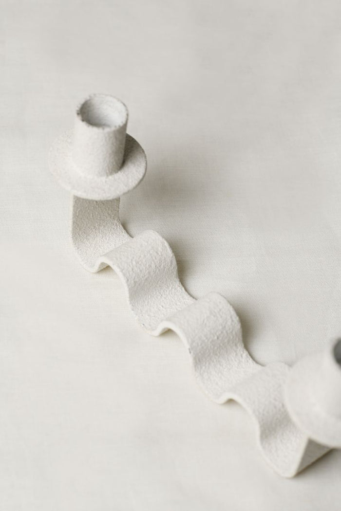 Nastro Wave Iron Double Taper Candle Holder – Matte White