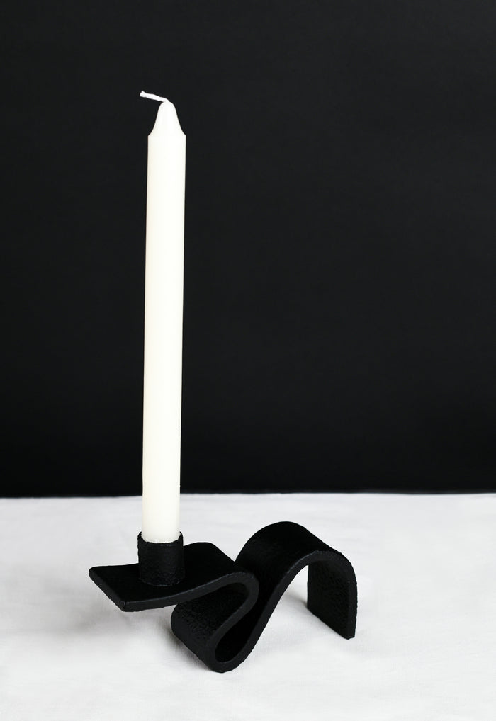 Nastro Wave Iron Single Taper Candle Holder – Matte Black