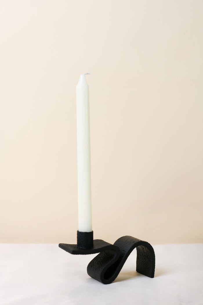 Nastro Wave Iron Single Taper Candle Holder – Matte Black