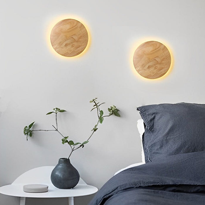 Nordic Wood Wall Sconce Round Oval LED Bedside Warm White Oak Modern Scandinavian | NordaLight
