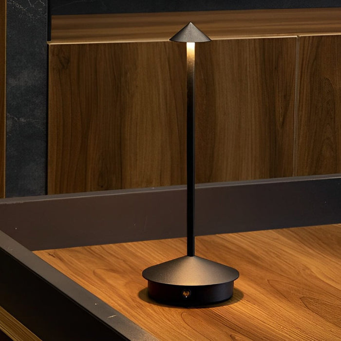 Rechargeable Mushroom Table Lamp Slim Aluminum Pina Cordless Touch Stepless Dimming 12H Black or Gold | NordaLight