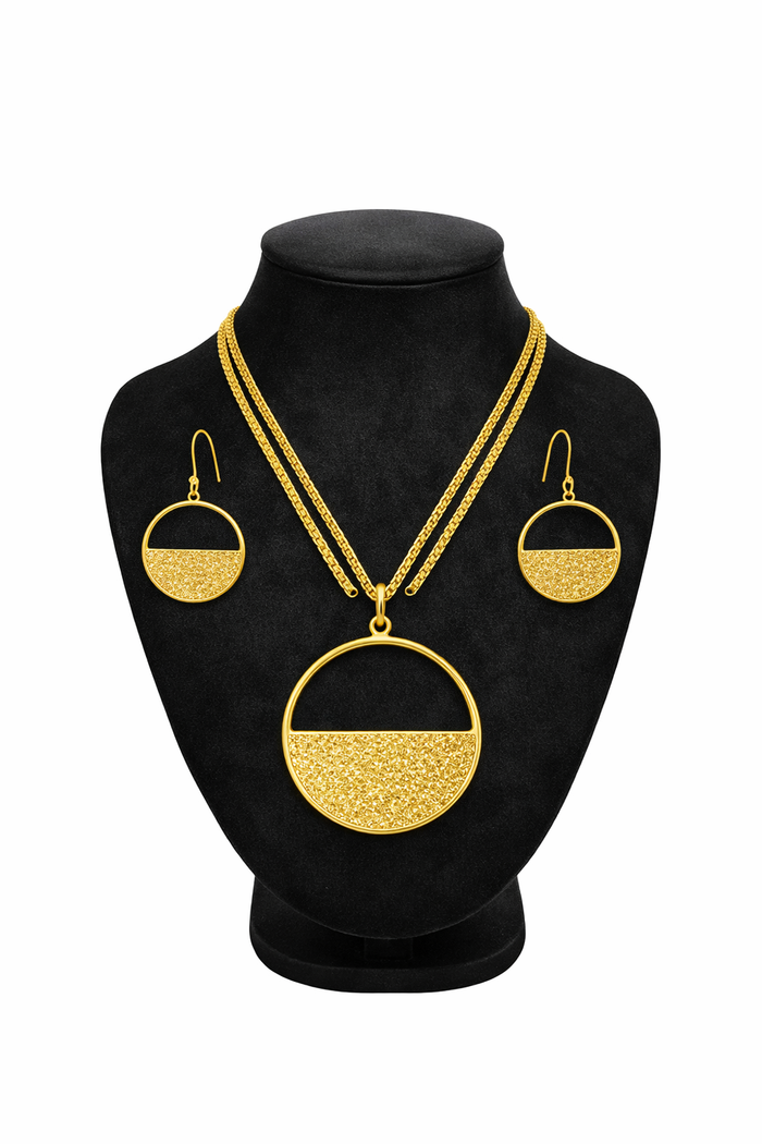 Savoir-faire of Vivacity: Handcrafted Brass Pendant & Earrings Set