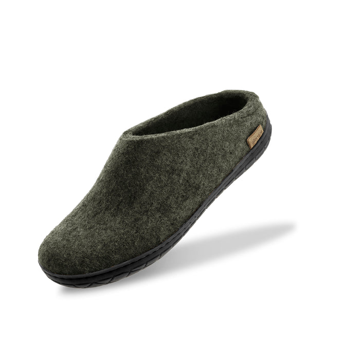 Slip-on with natural rubber sole - black - Forest