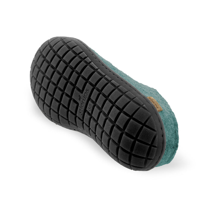 Slip-on with natural rubber sole - black - North Sea