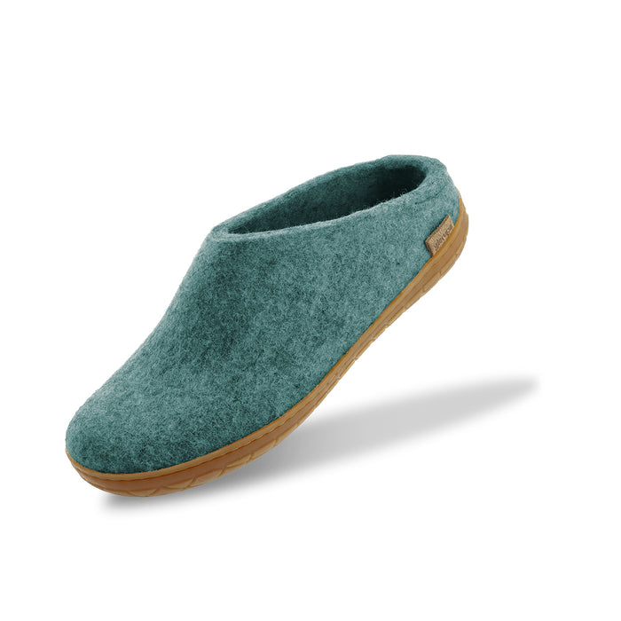 Slip-on with natural rubber sole - honey - North Sea