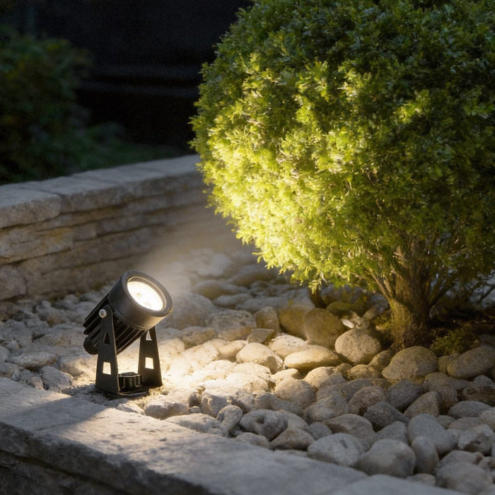 Solar Landscape Spotlight 2-Light 4-Light 270° Adjustable Die-Cast Aluminum Dual CCT IP54 Dusk-to-Dawn | NordaLight