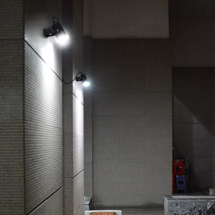 Solar Landscape Spotlight 2-Light 4-Light 270° Adjustable Die-Cast Aluminum Dual CCT IP54 Dusk-to-Dawn | NordaLight