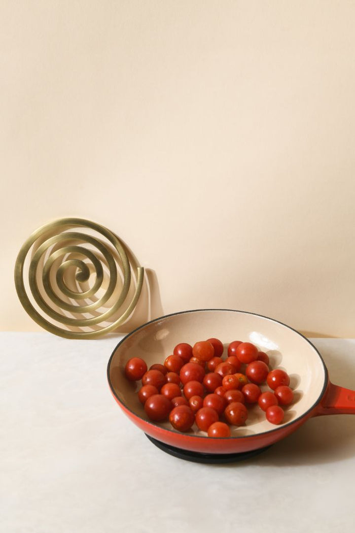Spirale Concentric Coil Trivet – Burnished Brass