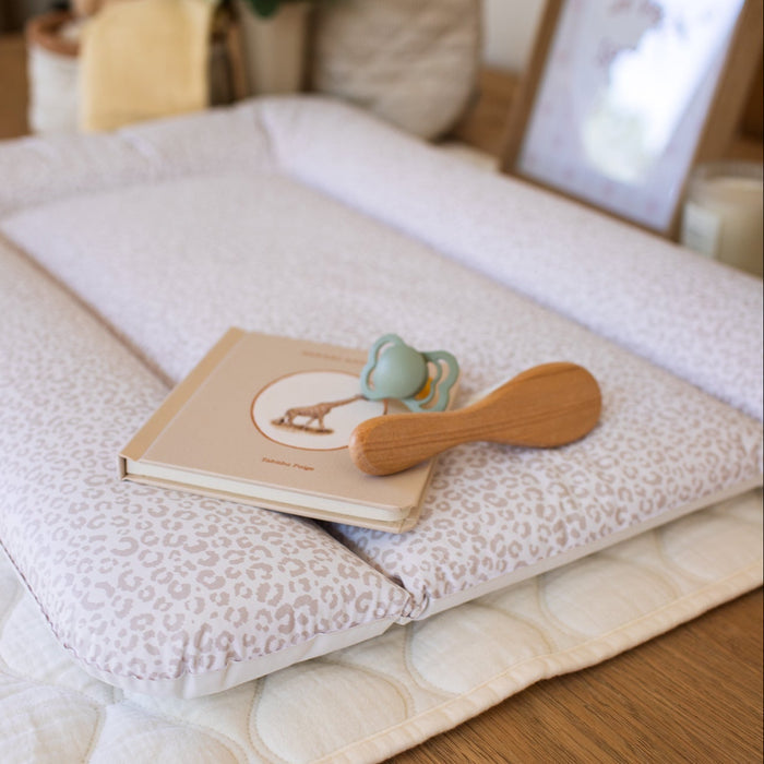 Wilby & Wonder – Cushion Baby Changing Mat - Leopard